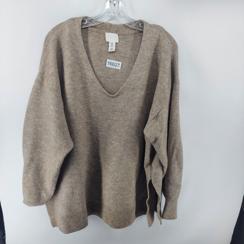 H & M sweater women size XL v neck